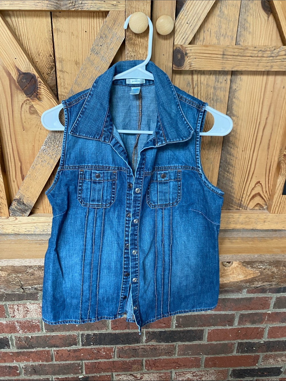 VTG Old Navy Sleeveless Denim Button-Front Vest - Blue